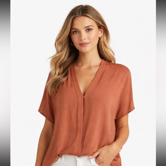 Vince Tops - Vince Ladies blouse